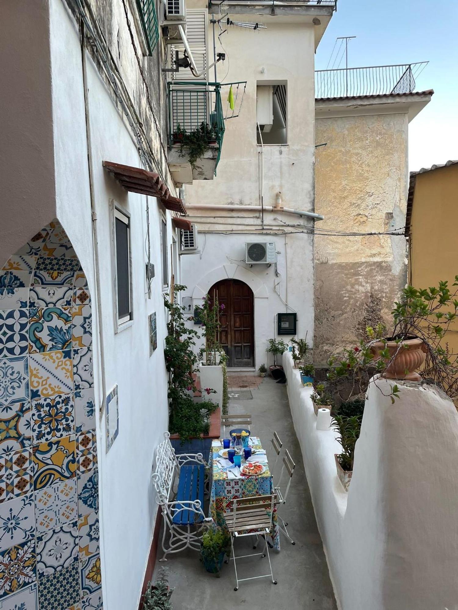 Vietri Casa Vacanza Le Tre Sorelle מראה חיצוני תמונה